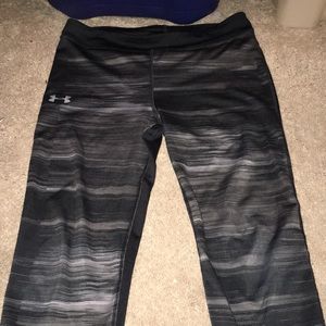 Under Armor Black and Gray Leggings Youth XL